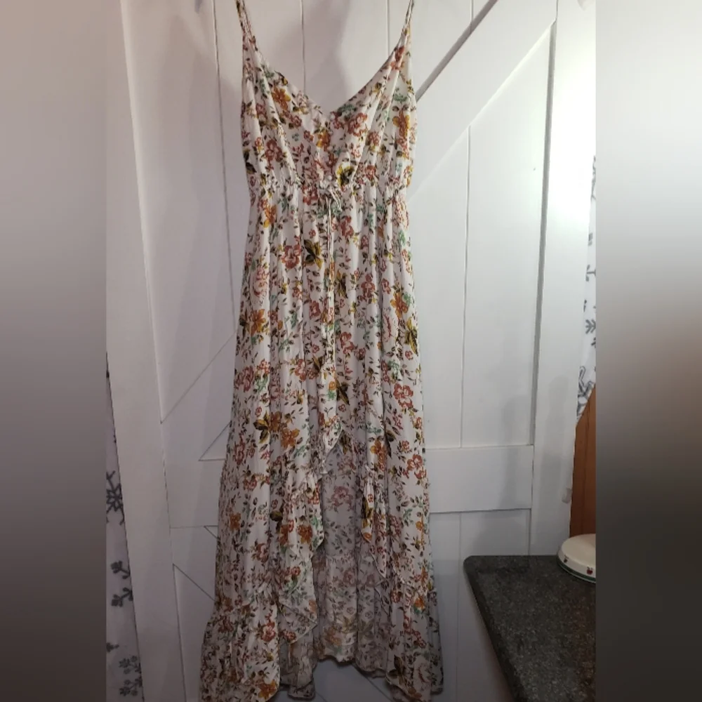 Petal And Pup Long Floral High Low Hemline Dress,ruffles,boho,size 8 - Picture 2 of 7